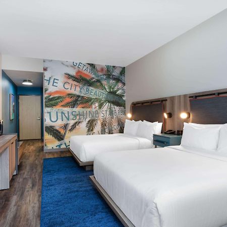 Tryp By Wyndham Orlando Hotel Williamsburg Exterior foto
