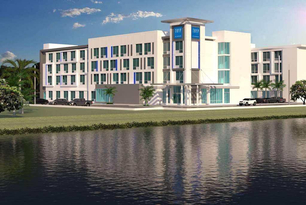 Tryp By Wyndham Orlando Hotel Williamsburg Exterior foto